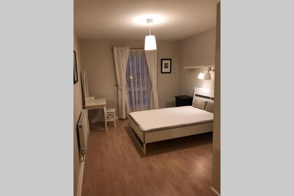 2 Bedroom Spacious And New City Centre Apartment Dublin Exterior foto